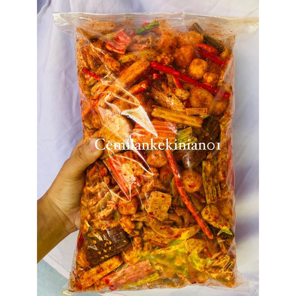 

seblak campur pedas/seblak kerupuk campur mix pedas daun jeruk/basreng mix bumbu melimpah