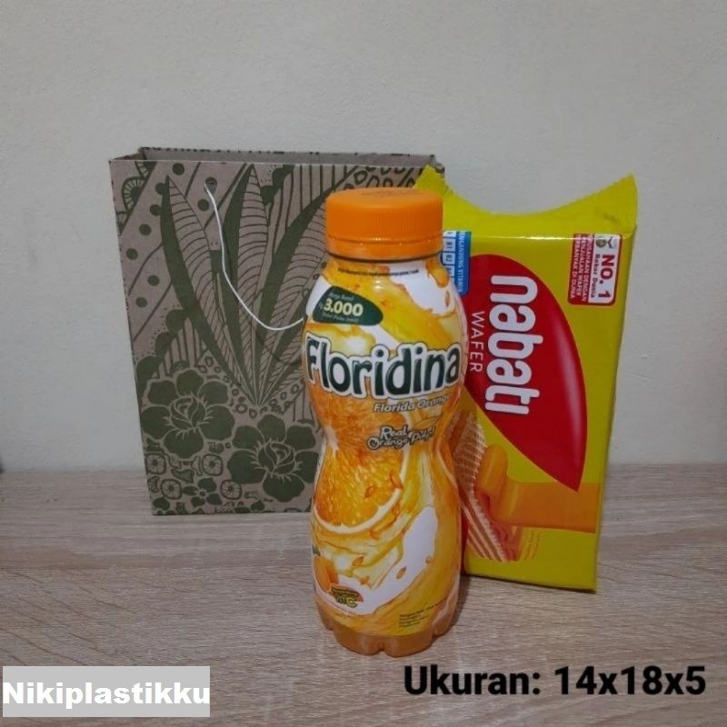 

Paper bag tas kertas 14x18x5 cm snack kado pesta ulang tahun pernikahan oleh oleh