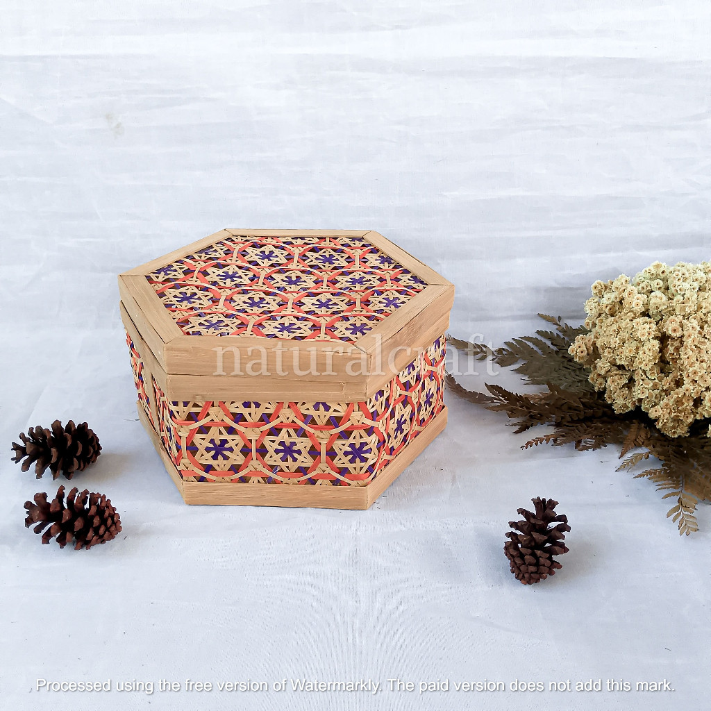 

(B121) Box Truntum Hexagonal Exclusive l Wadah Buah l Wadah Hampers l Parcel l Hadiah l Hantaran l Seserahanl Nikahan l Syukuran l Naturalcraft