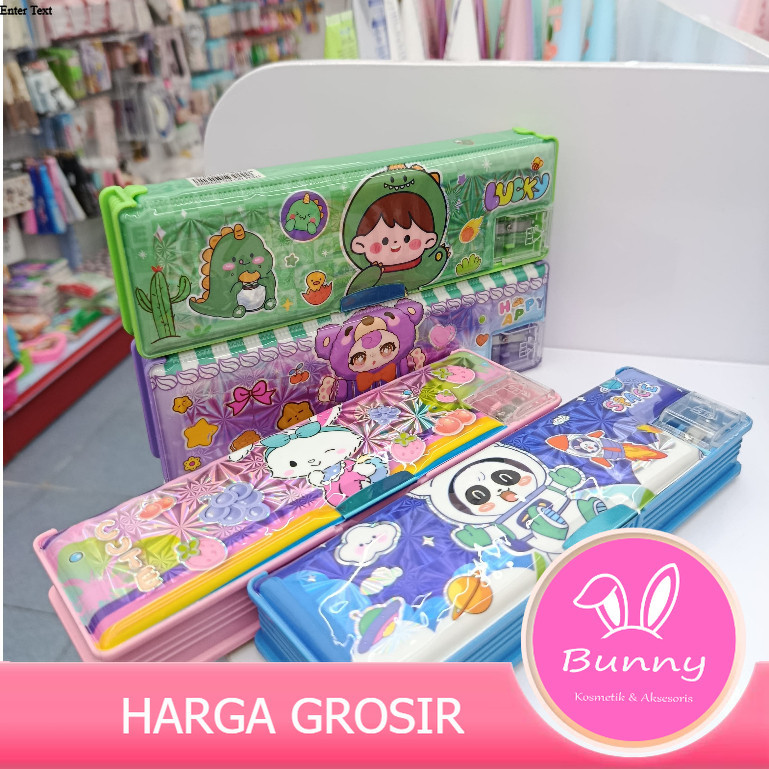 

Tempat Pensil Magnet Karakter 2 Sisi + Rautan – Kotak Pensil Anak Multifungsi & Lucu