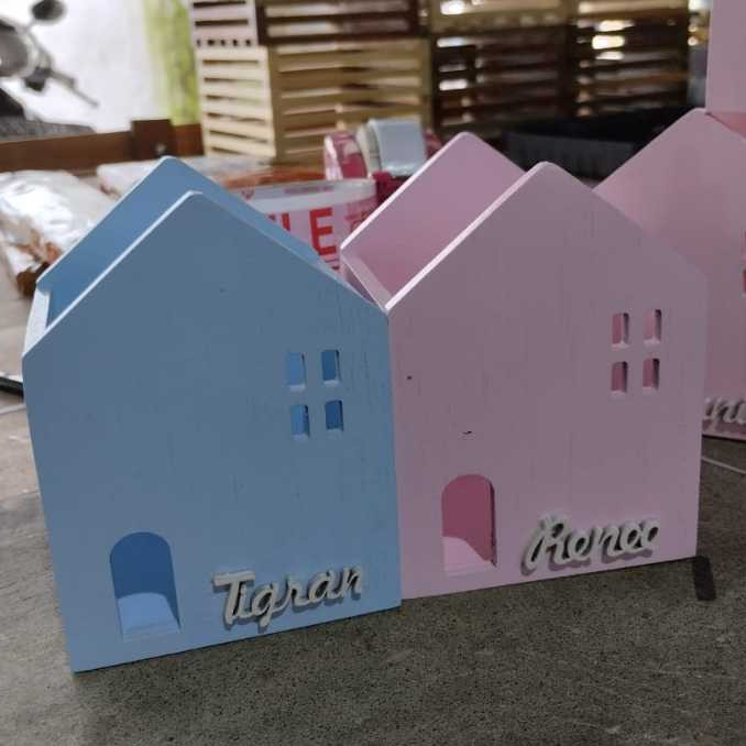 

custom tempat pensil dan nama