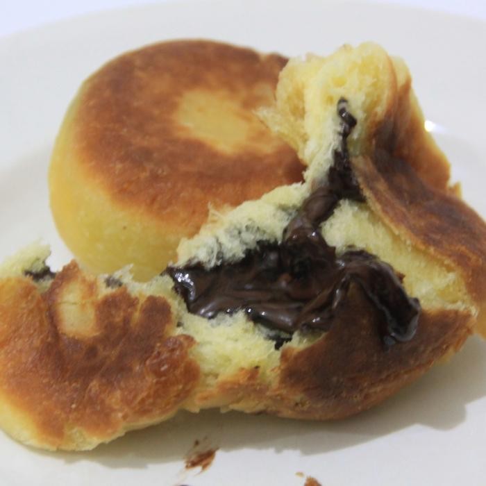 

Roti Coklat Goreng Bolem Frozen Variasi Keju Strawberry Blueberry - Keju