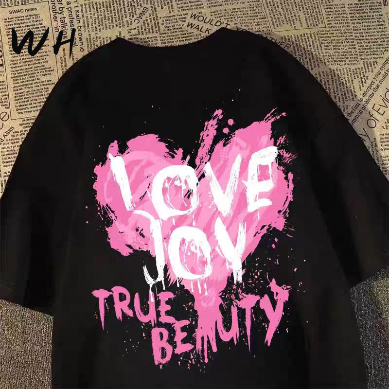 【WH KAOS】【Kaos Trendy Baru】【Kaos Pria】Kaos Streetwear Viral - Graffiti Hati Pink & Teks TRUE BEAUTY 