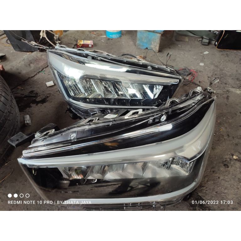 Headlamp lampu depan toyota Raize
