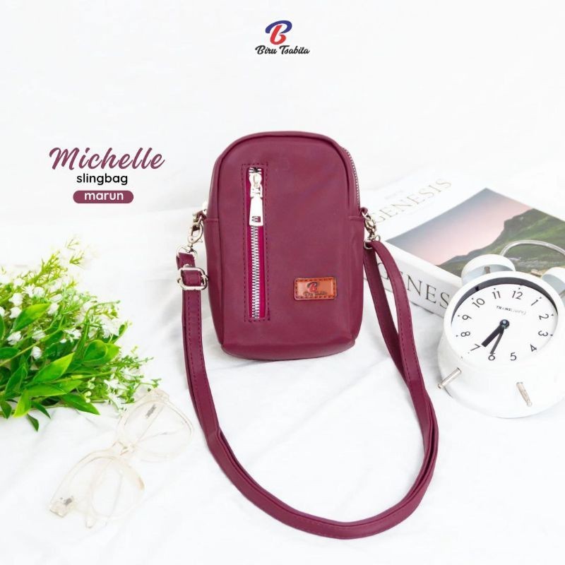Biru Tsabita Michelle Tas Wanita