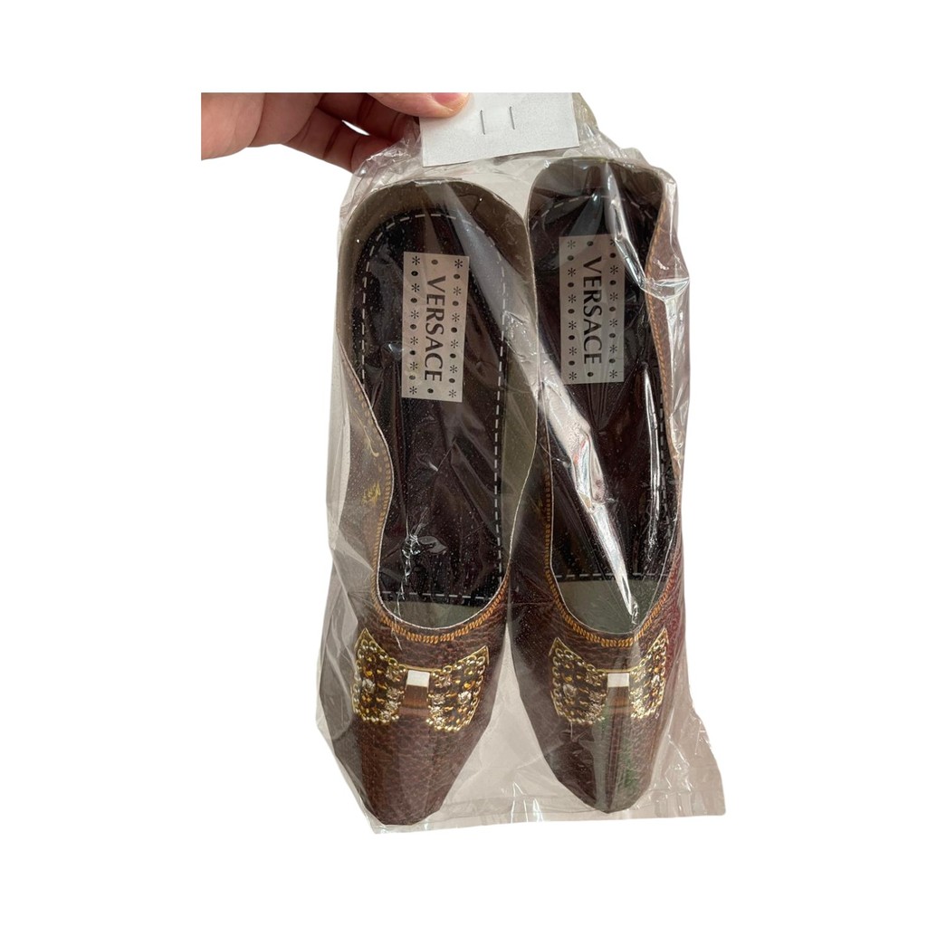 Sepatu Arwah Leluhur Wanita - Pelita Fortune