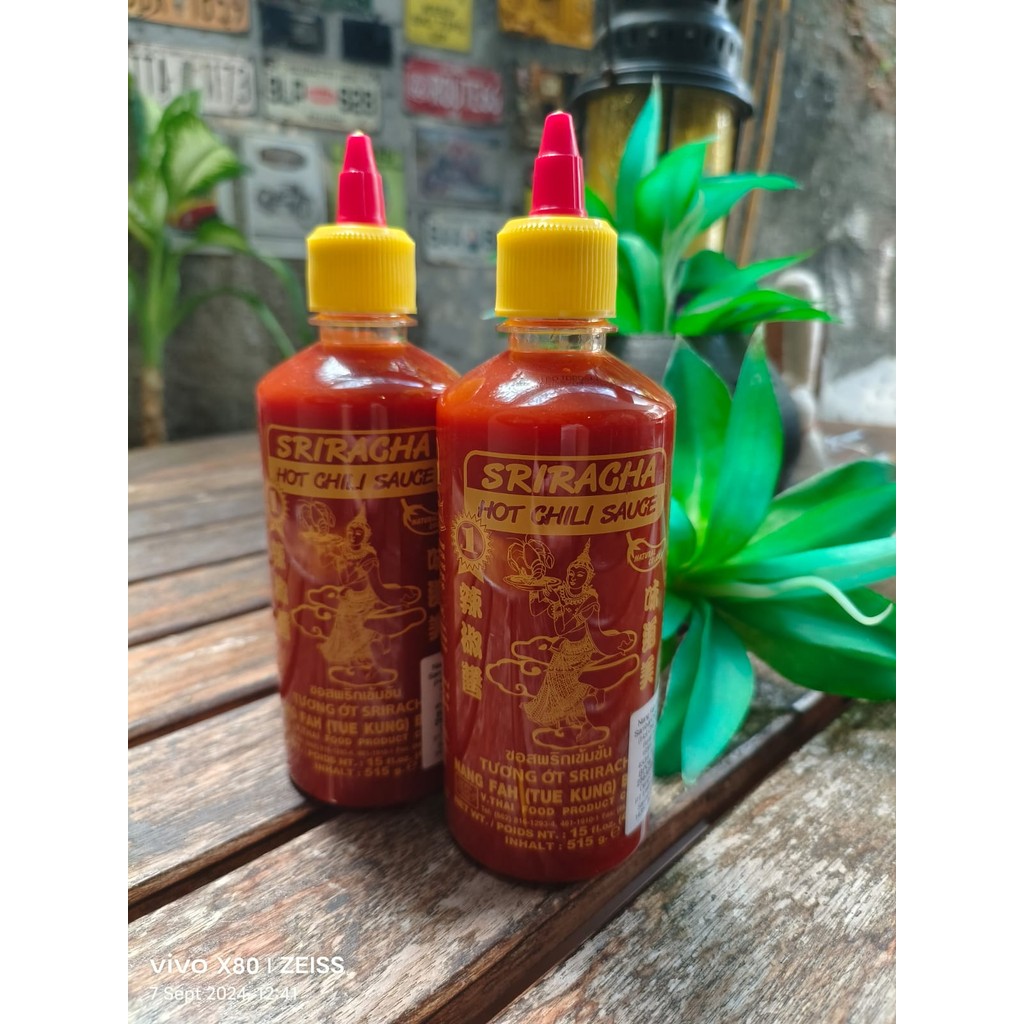 

Sriracha Hot Chilli Sauce Nang Fah 450 ml / Saus Thailand / Saos