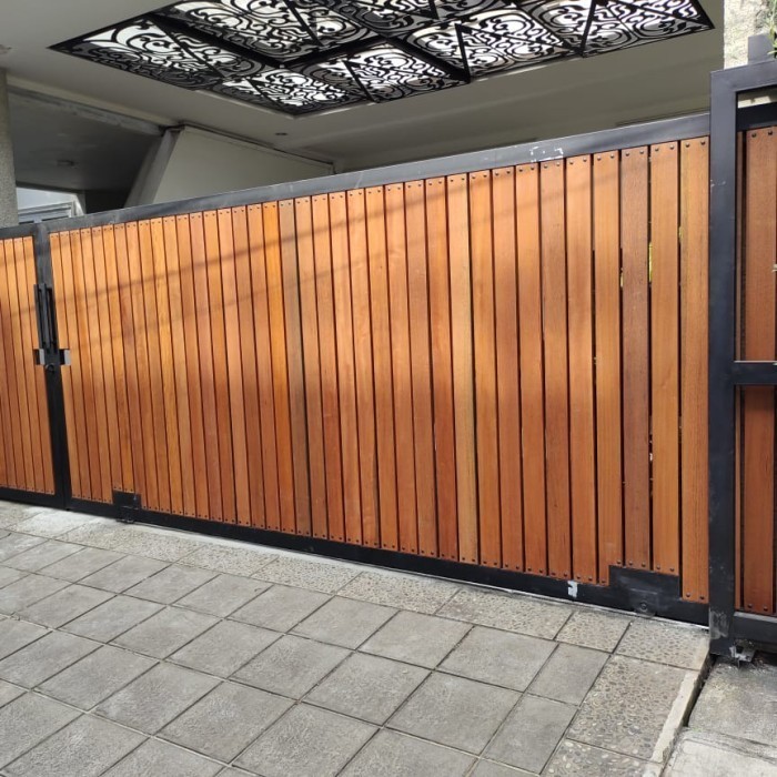 pintu pagar minimalis GRC/conwood