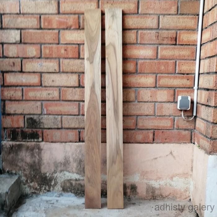 Papan Kayu Jati Asli 120X10X1.5CM Grade C