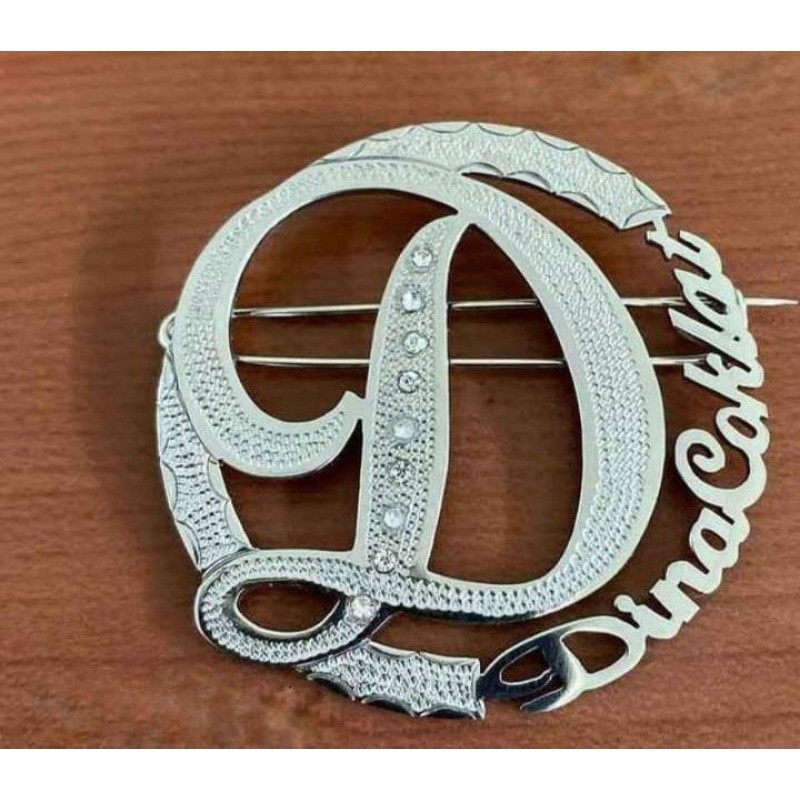 BROS HURUF NAMA  Permata/BROS PIN CUSTOM /BROS PIN TEMPAH NAMA UKIR NAMA Bros nama emas silver gold 