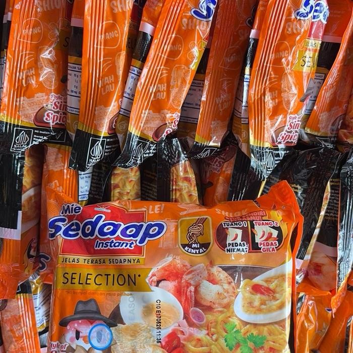 

PAKET 10 PCS MIE INSTANT SEDAAP SINGAPORE SPICY LAKSA
