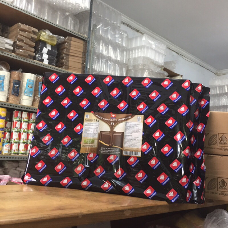 

Coklat Diamond 5kg Dark Chocolate Compound F1 Coklat Blok