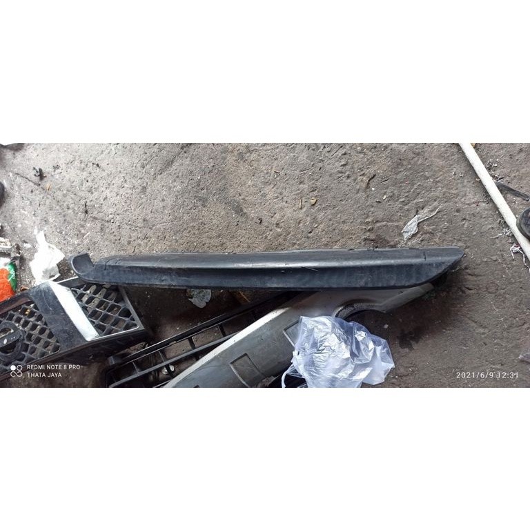 Diffuser user lips bumper belakang jazz s 2010 2011