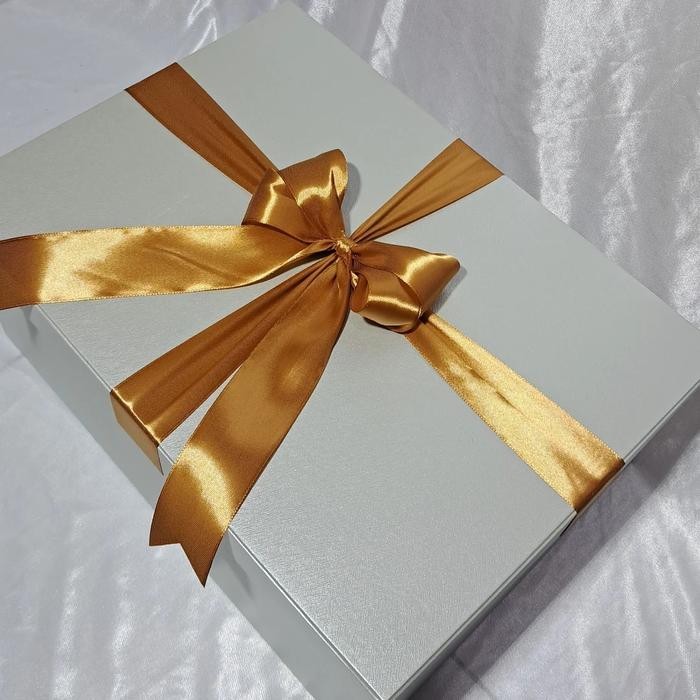 

gift box kotak kado + 40x30x15 cm + Berpita - Silver