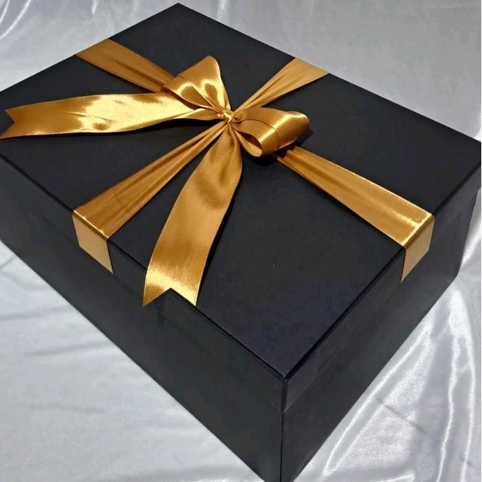 

Kotak Kado + Gift Box Medium +Kotak Hadiah + 35x25x15 cm + Berpita + Tanpa Pita - Hitam
