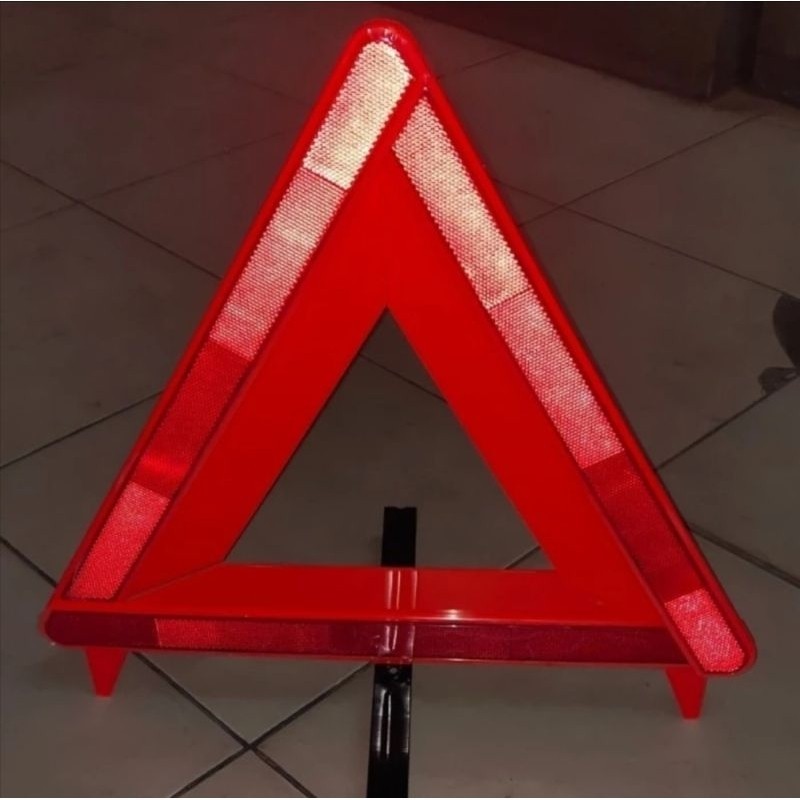 Segitiga pengaman / Tanda pengaman segitiga / auto warning triangle