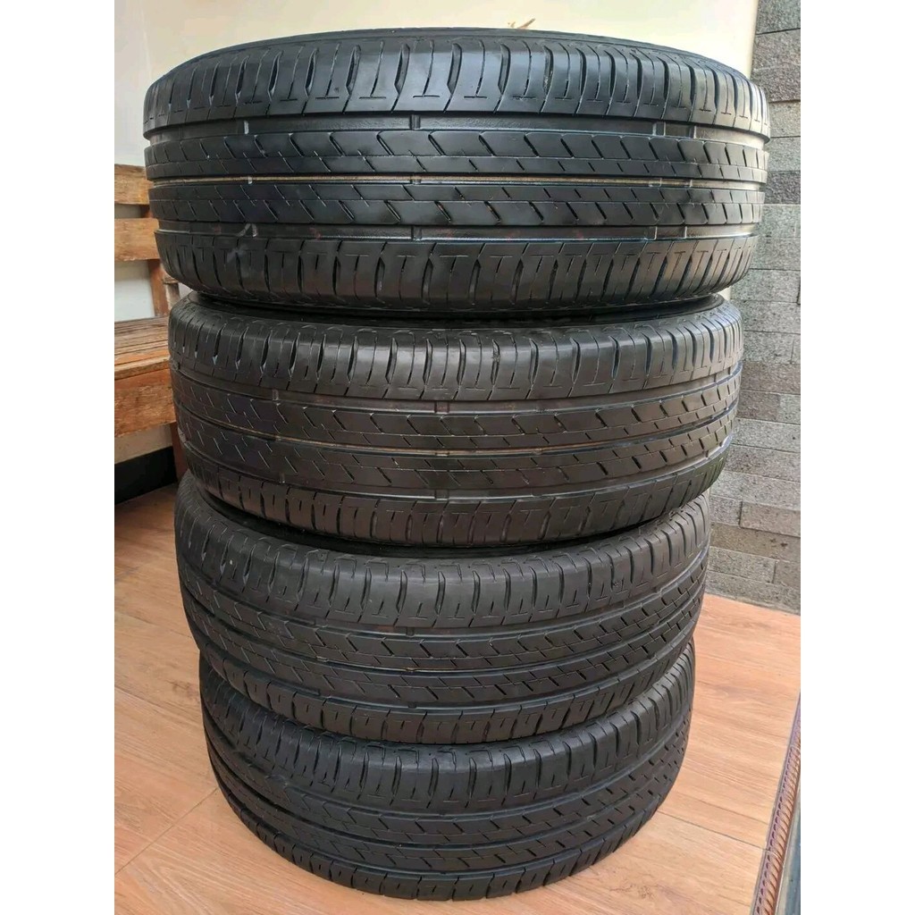 Ban Mobil Bekas Berkualitas 205/70 R15 (Nazwa workshop)