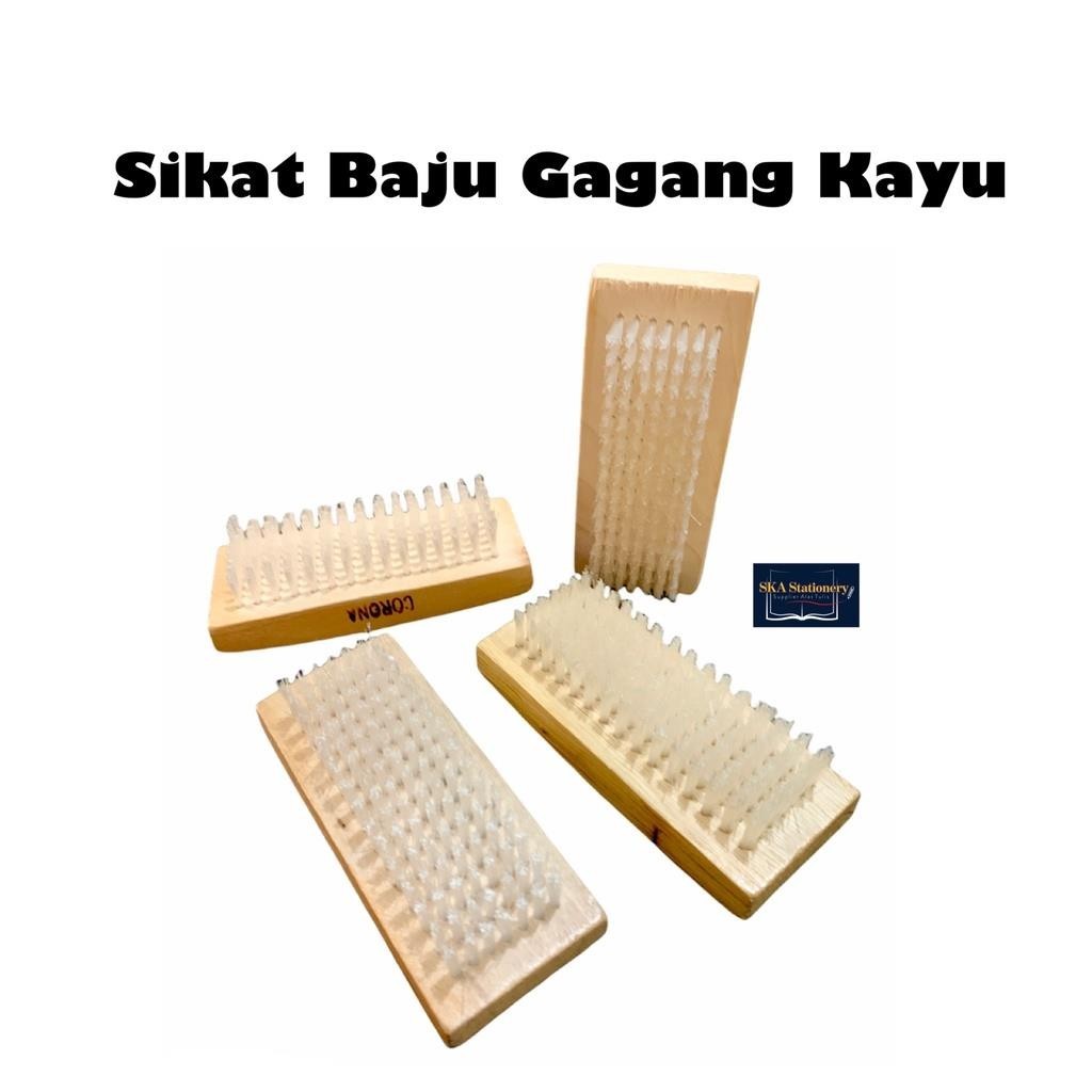 Sikat Baju/Lantai/Serbaguna Gagang Kayu (Pcs)