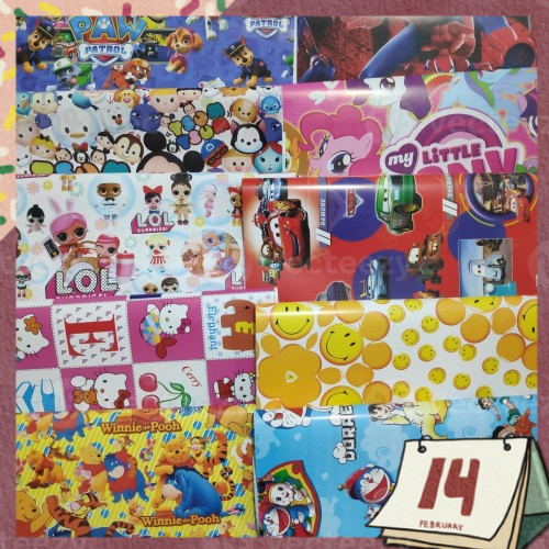 

Kertas Kado Karakter Bungkus Kado Tambahan