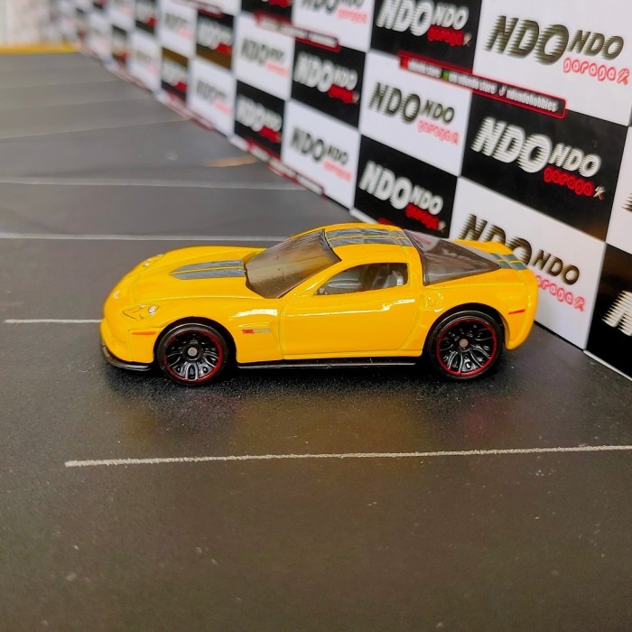 SP99 Hot Wheels '12 Corvette Z06 Yellow New Loose Giftpack 2014