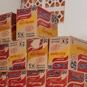 

Indomie Kari Ayam 1 Dus