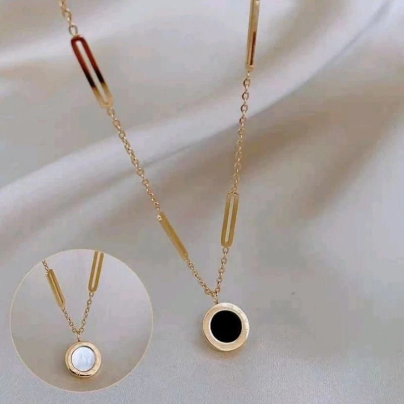 kalung buah titanium permata hitam wanita