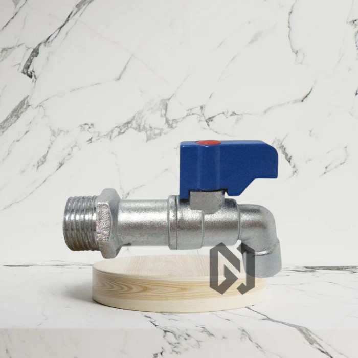 Kran Air Tembok Bola Pendek