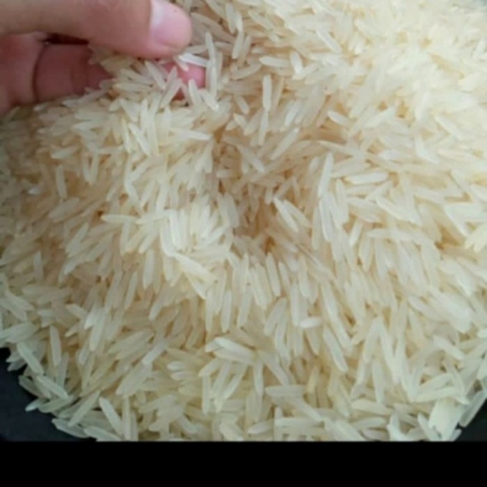 

BERAS BASMATI CREAMY PANJANG / LONG RICE SELLA BASMATI / 5 KG