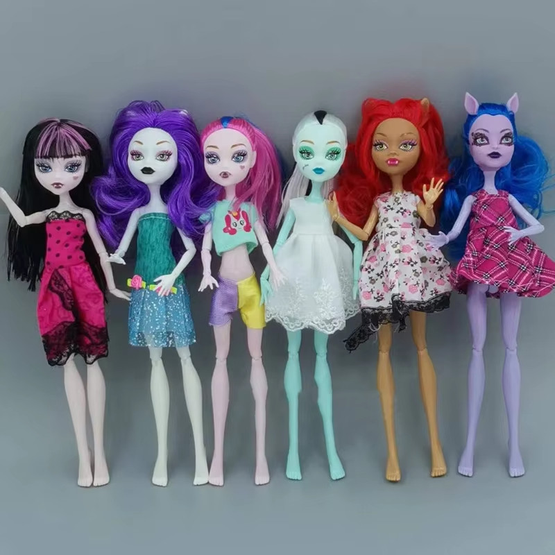 BONEKA FIGURE MONSTER DOLL DRACULA PIVOTAL BLACK WYDOWNA DRACULA CLAWDEEN