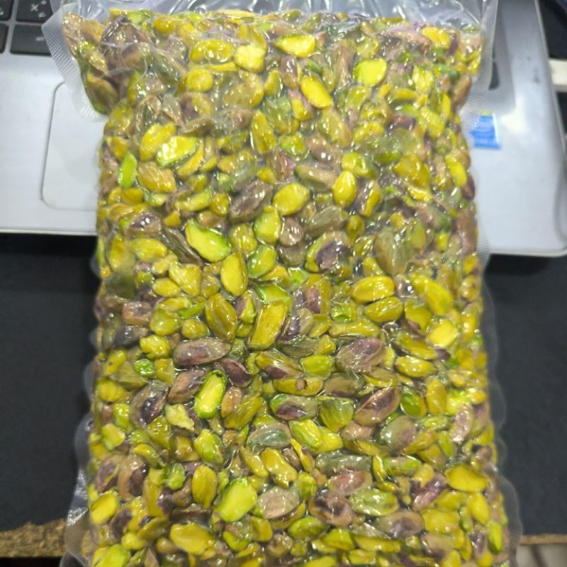 

New Kacang Pistachio Kupas Tanpa Kulit 1 Kg Nutrisi TinggiPremium