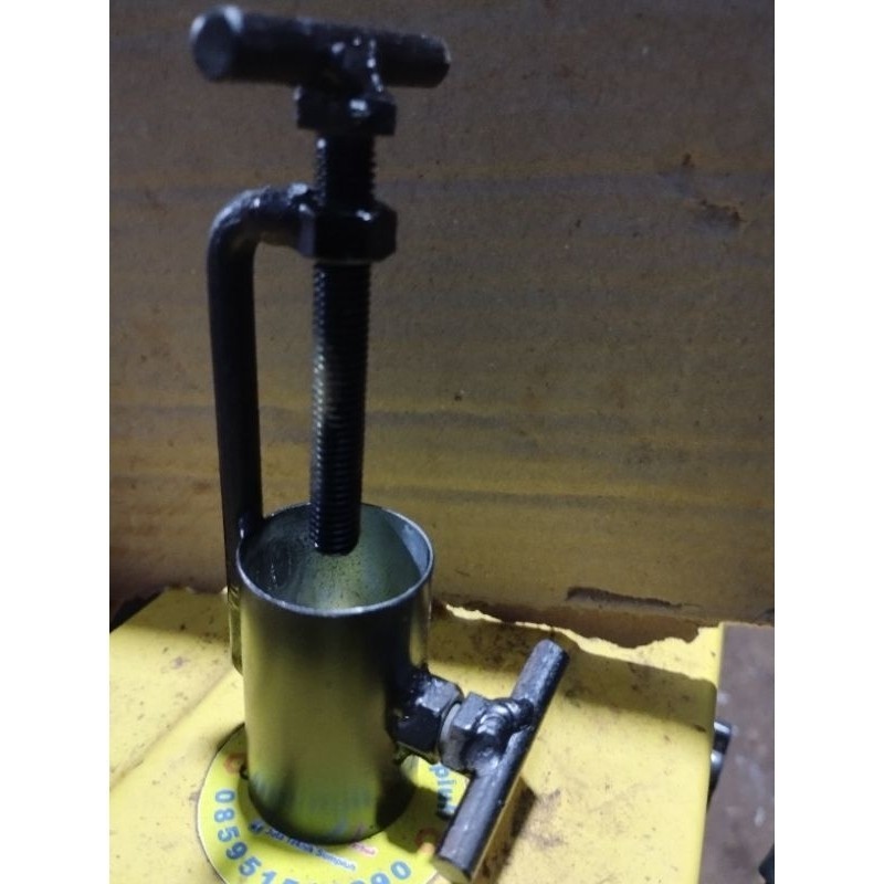 Treker sokbreker depan motor matic,  bebek | alat penekan spi sokbreker depan motor bebek dan matic