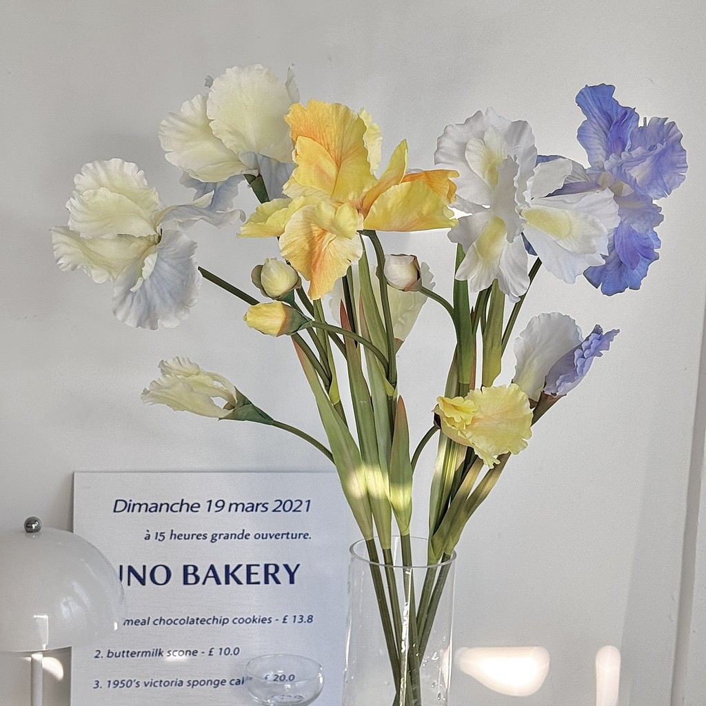 

31.5 Inch Artificial Iris Flower Faux Floral Oil Painting Style for Home Hotel Décor Soft Decoration Photography Prop
