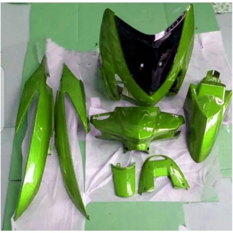 COVER BODY HALUS FULL SET VARIO KARBU WARNA HIJAU CANDY - FULL SET BODY HALUS VARIO 110 KARBU WARNA 