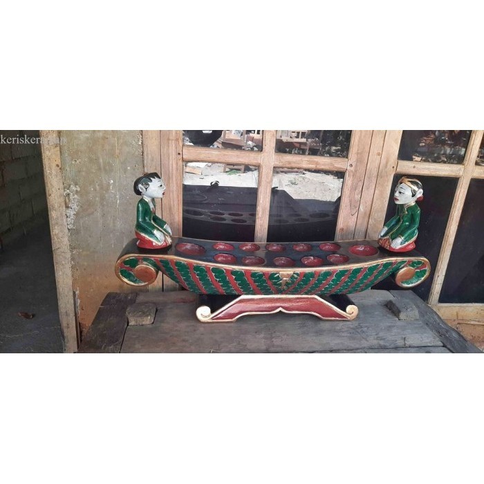 

dakon ukir roro blonyo dari kayu jati sunggingan termewah bk Keris sengkelat majapahit mataram kartosuro kartasura BalineseJawa Java antik