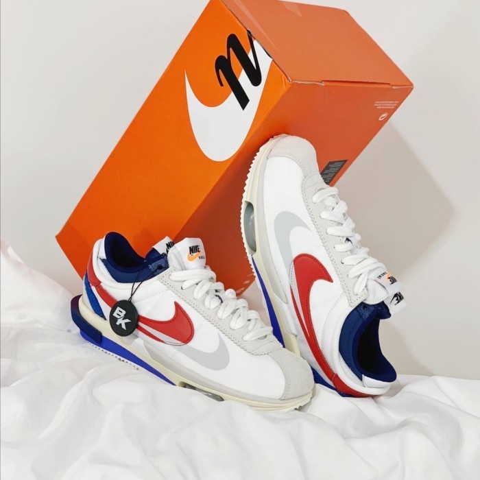 SACAI ZOOM CORTEZ