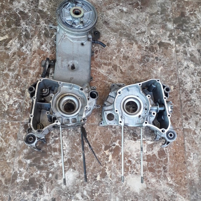 blok tengah krengkes crankcase mio sporty fino karbu kanan kiri