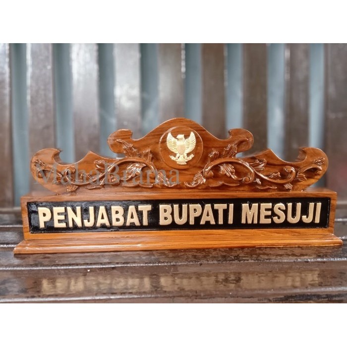 

PAPAN NAMA MEJA KANTOR + PAPAN NAMA BUPATI + PAPAN NAMA UKIR LAMPUNG MB3212
