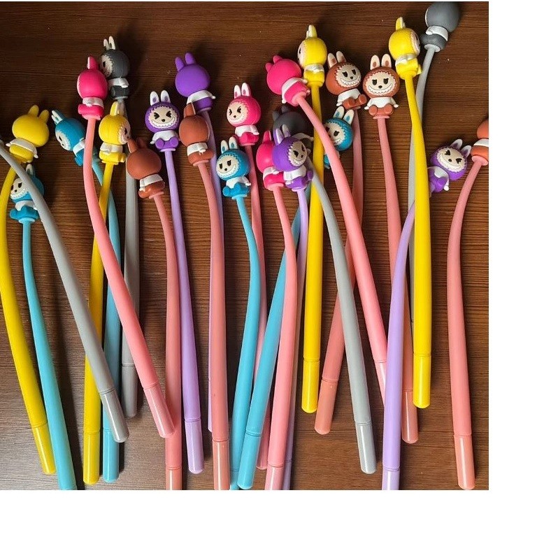 

Mainan anak PEN LABUBU /Pen Goyang Pen Lentur / pulpen gel labubu /gel pen labubu