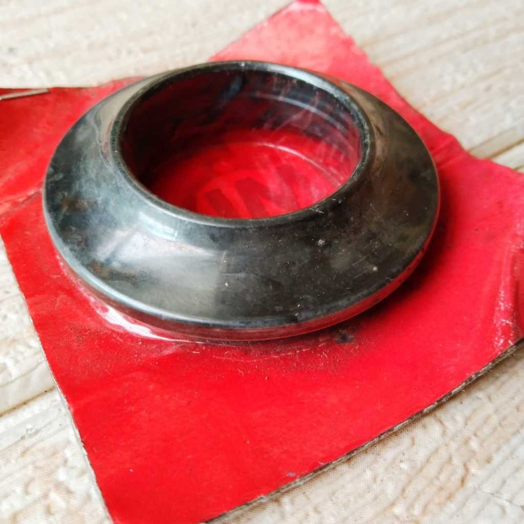 NOS/SIL SEAL TUTUP SHOCK DEPAN KAWSAKI NINJA ( 33X46X5,6-14,6 )