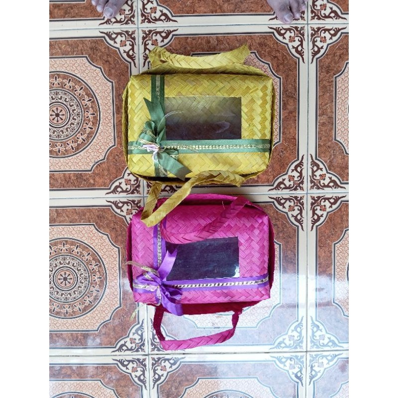 

besek jinjing bambu warna 20x30 | besek bambu hampers kotak hantaran lebaran | Kerajinan Handmade Besek