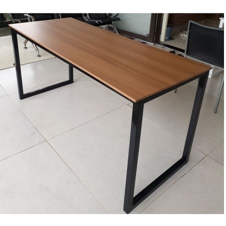

Meja kerja uk 60×150cm tinggi 75cm Minimalis ,besi tebal dan kokoh