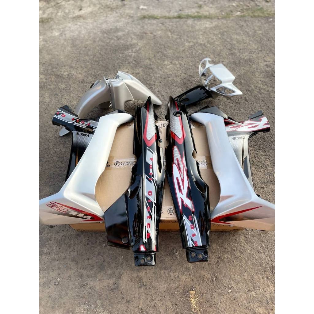 TERLARIS COVER BODY BODI FULL SET YAMAHA FIZ R F1ZR FULL CLUTH PERAK WARNA HITAM SILVER TERBAIK BERK