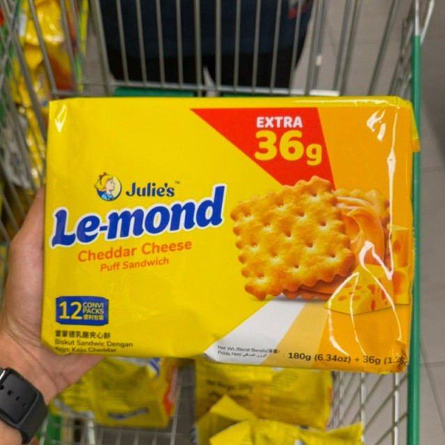 

julies le mond sandwich extra 36gr cheddar cheese 180gr / chocolate hazelnut 170gr / cheese 170gr