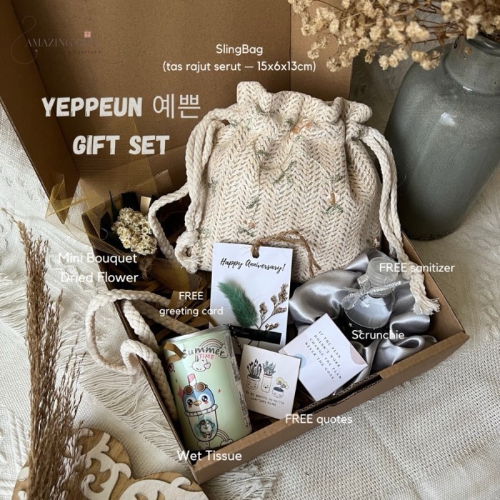 

Yeppeun 예쁜 Gift Set VALENTINE HAMPERS GIFT BOX/HADIAH ULANG TAHUN /BI