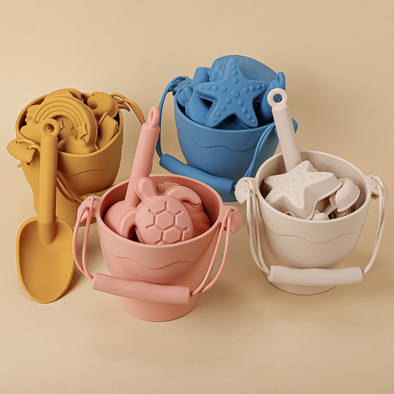 

8pcs Beach Toys children's beach toys, silicone bucket, parent-child interaction, sand digging, shovel, and water playing toys