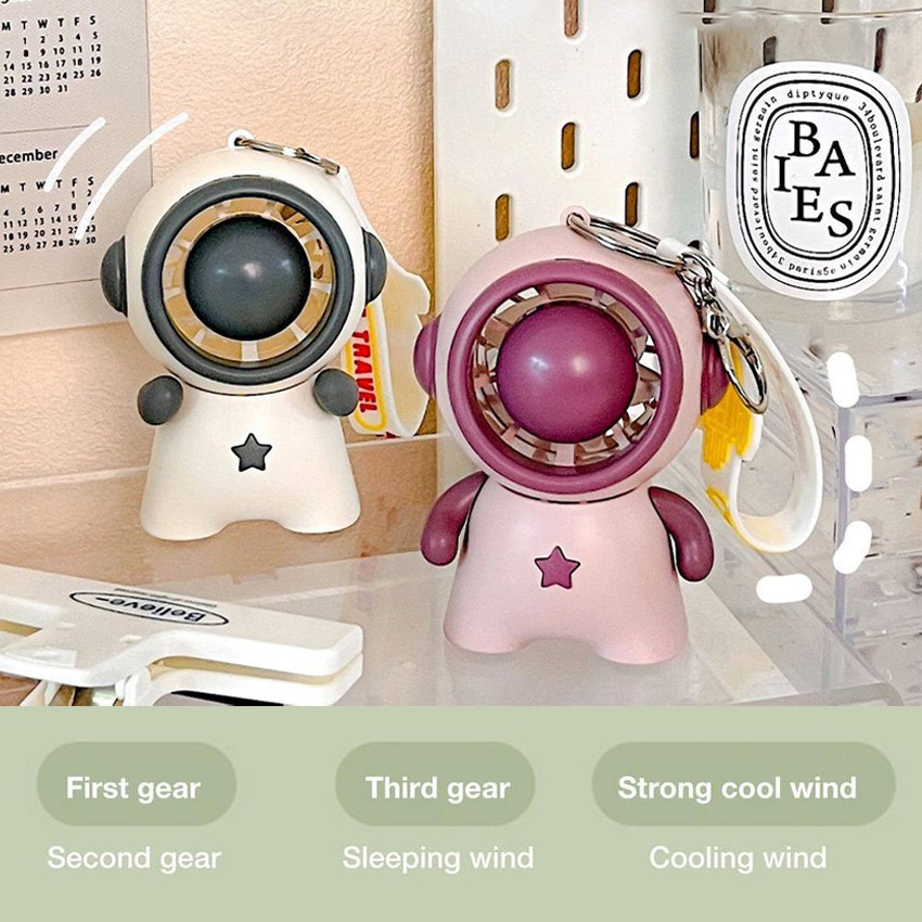 Keychain Kipas Angin Portable Mini Astronot Cute Karakter Gantungan Kunci Astronot Kipas Gantung