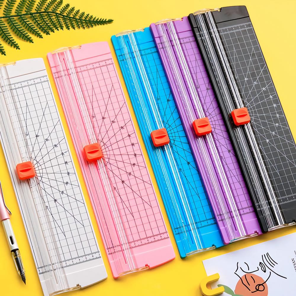 

Alat Potong Kertas Paper Cutter A4 Portable Pemotong Kertas Free Refill Pisau ATK3003