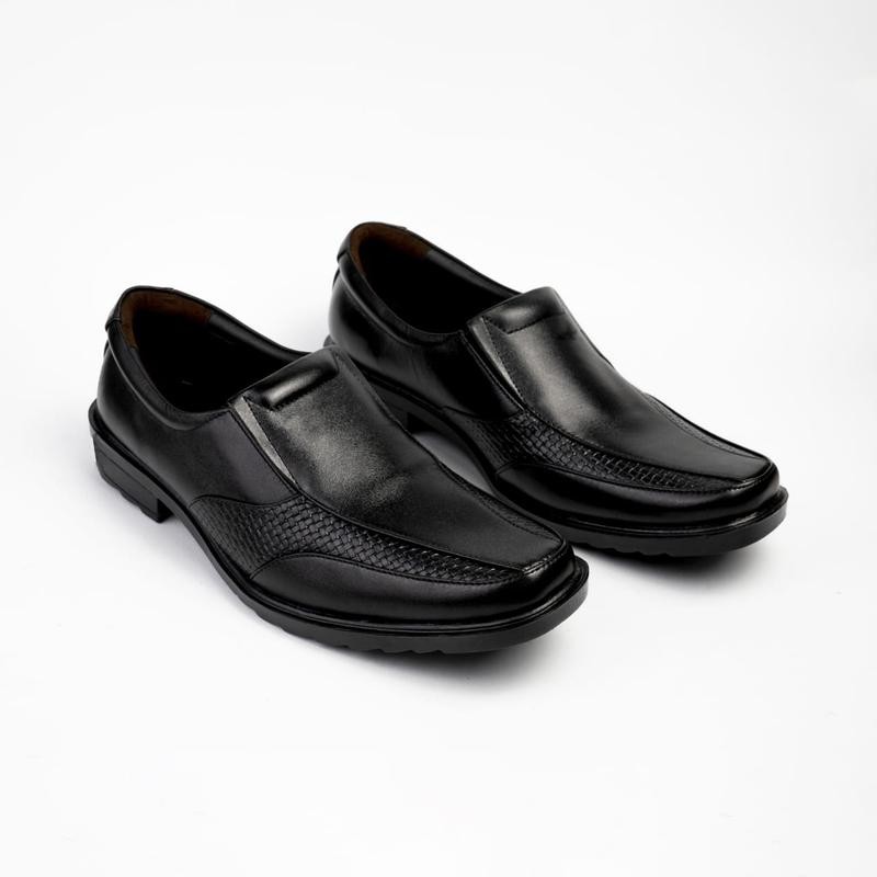 Sepatu Pantofel Formal Pria Reigner 01 - Hitam Kerja Resmi Kulit Asli - Size 39-46