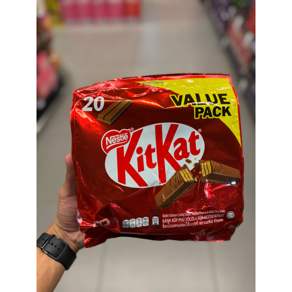 

Kitkat wafer susu coklat 20 x 17g / wafer finger in milk chocolate value pack 20 x 17g