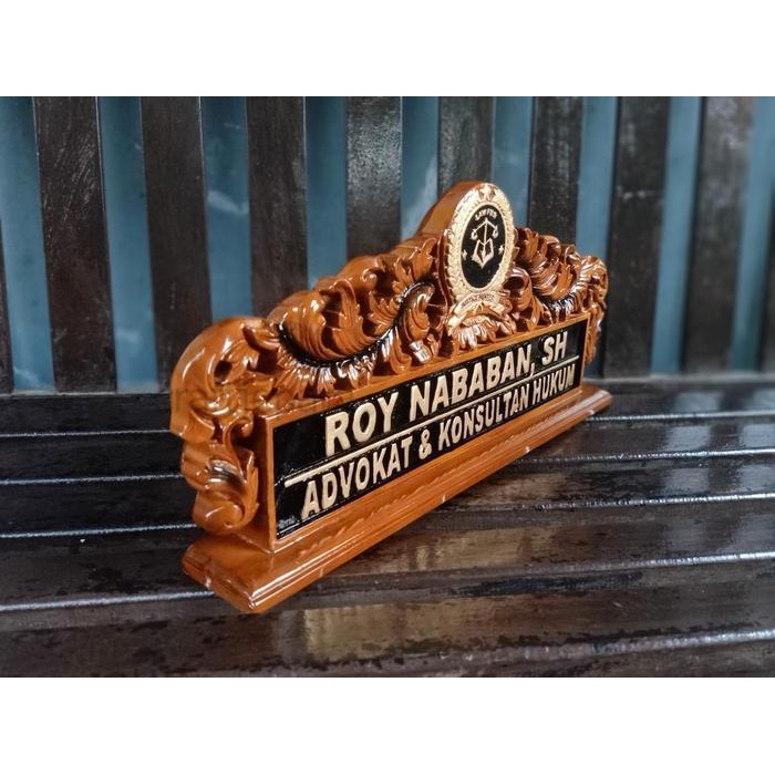 PAPAN NAMA / PAPAN NAMA MEJA UKIR / PAPAN NAMA KAYU UKIR / PAPAN NAMA MEJA KERJA / PAPAN NAMA JABATA